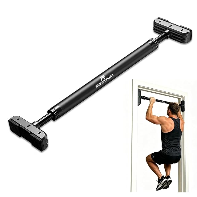 Barre de porte RHINOSPORT P5 noir mat, gainée d’EVA d’un bout à l’autre, avec de larges appuis muraux nervurés